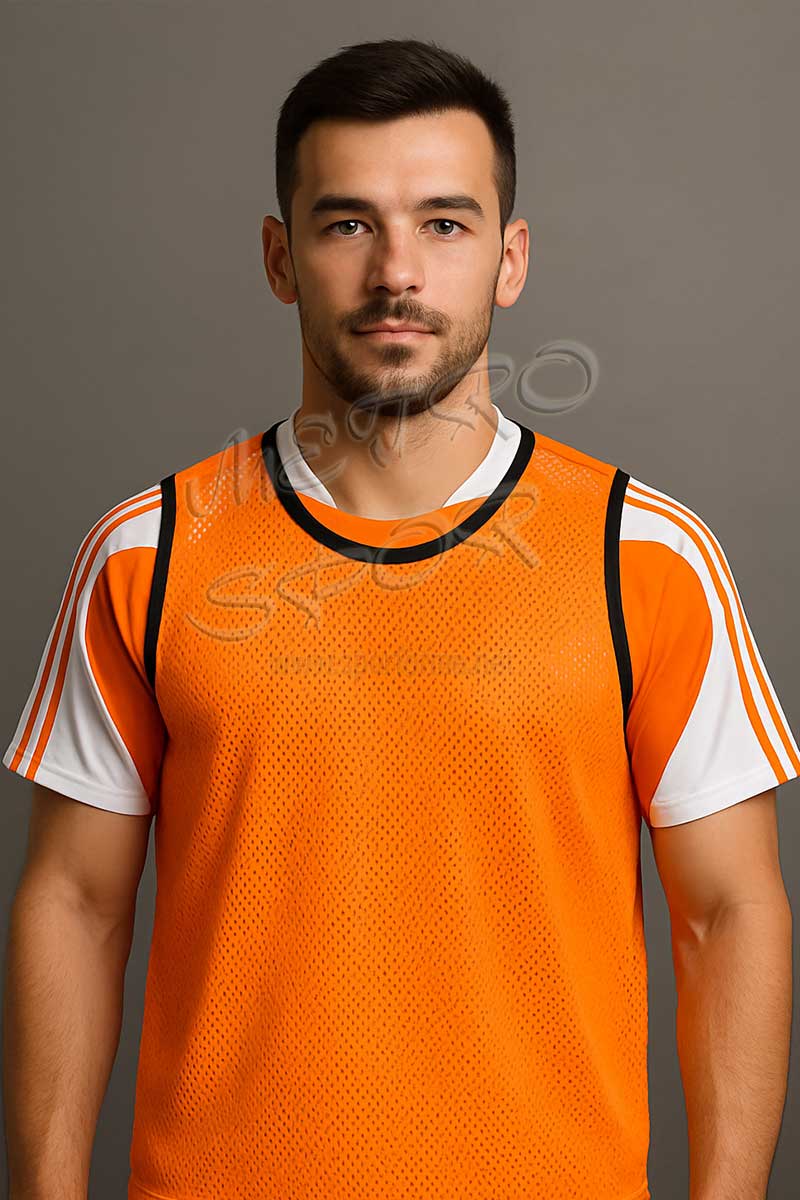 turuncu fileli idman yeleği